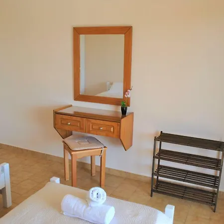 Lefkothea Апартаменты *